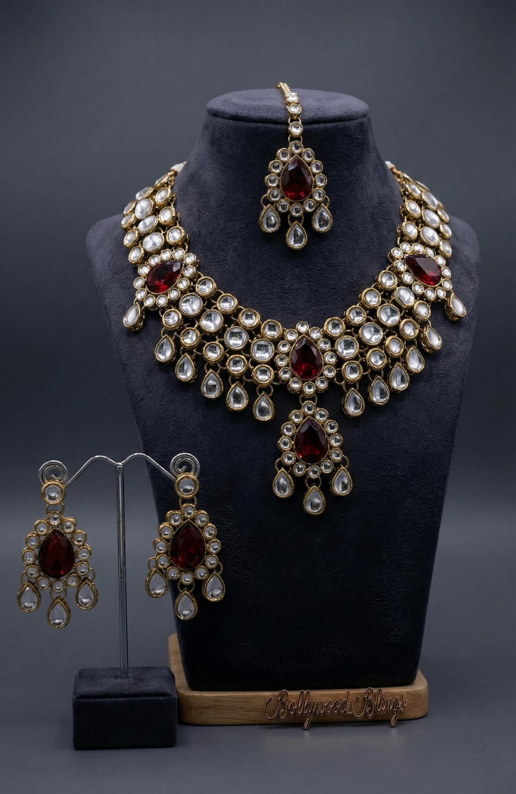 Kundan Necklace Set with Earrings and Maang Tikka